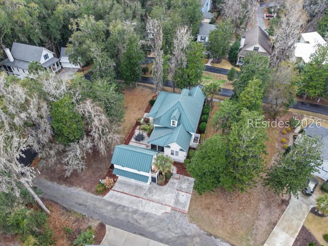 94 Gautier Pl, Beaufort, SC 29902