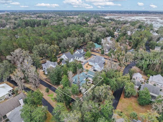 94 Gautier Pl, Beaufort, SC 29902