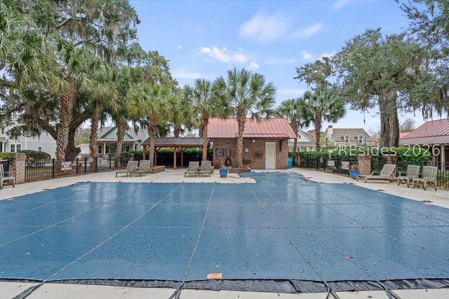 94 Gautier Pl, Beaufort, SC 29902