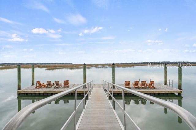 94 Gautier Pl, Beaufort, SC 29902