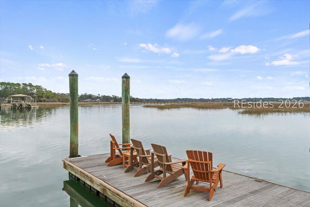 94 Gautier Pl, Beaufort, SC 29902