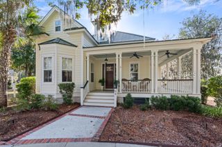 94 Gautier Pl, Beaufort, SC 29902