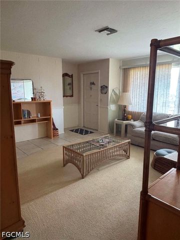 1517 SE 42nd ST, Cape Coral, FL 33904