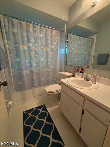 1517 SE 42nd ST, Cape Coral, FL 33904