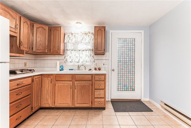 72 Janet Court, Warwick, RI 02886