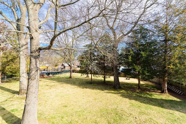 72 Janet Court, Warwick, RI 02886