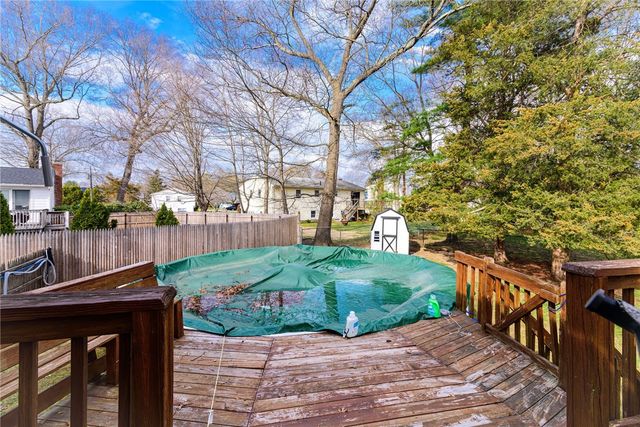72 Janet Court, Warwick, RI 02886
