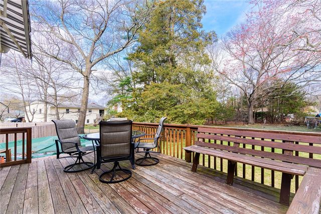 72 Janet Court, Warwick, RI 02886