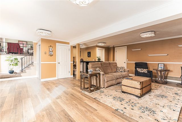 72 Janet Court, Warwick, RI 02886