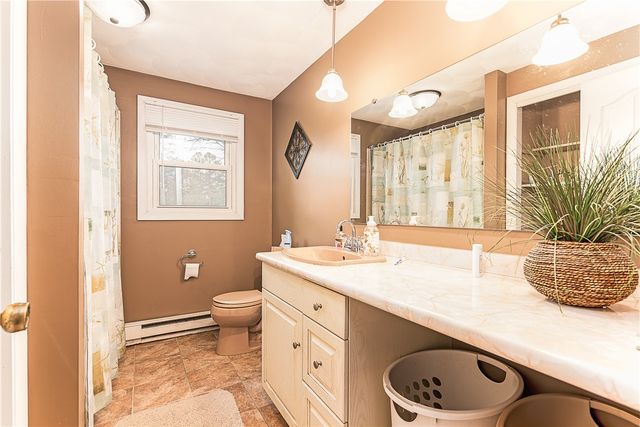 72 Janet Court, Warwick, RI 02886