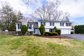 72 Janet Court, Warwick, RI 02886