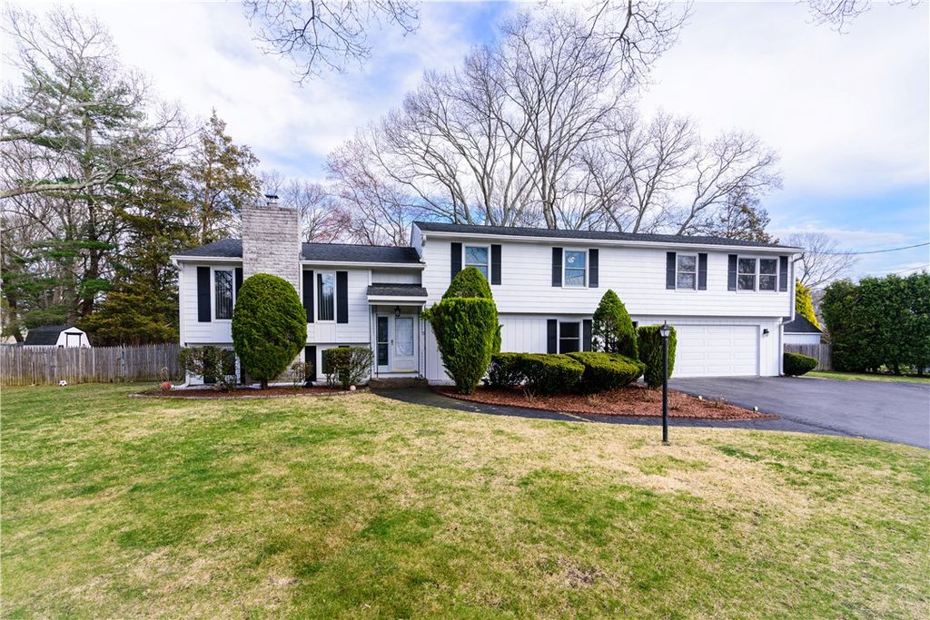 72 Janet Court, Warwick, RI 02886