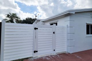2021 NW 85TH Avenue, Pembroke Pines, FL 33024