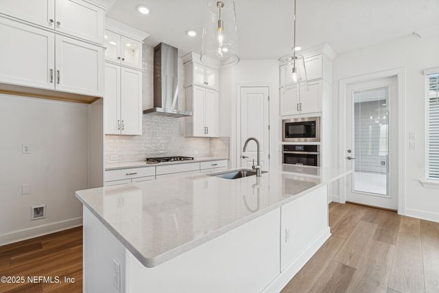 11924 GENERATIONS Avenue, Jacksonville, FL 32224