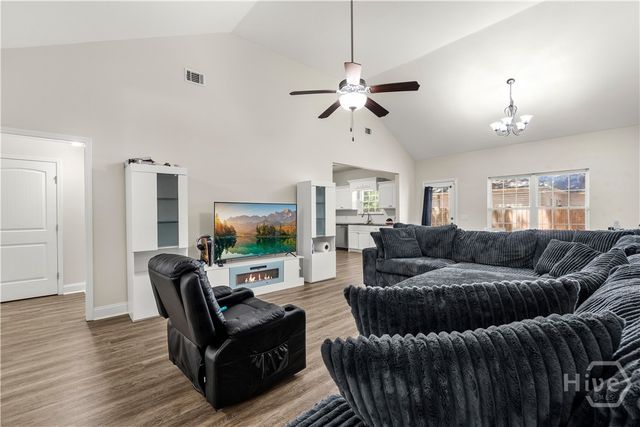 37 Douglas Road, Allenhurst, GA 31301
