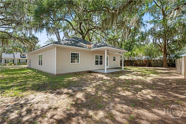 37 Douglas Road, Allenhurst, GA 31301
