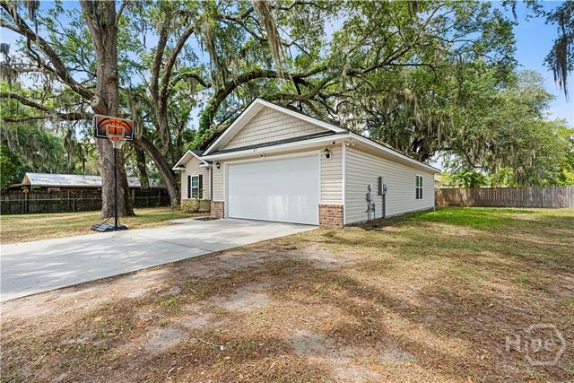 37 Douglas Road, Allenhurst, GA 31301