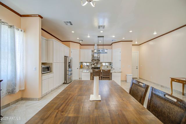 9005 S CALLE SAHUARO --, Guadalupe, AZ 85283