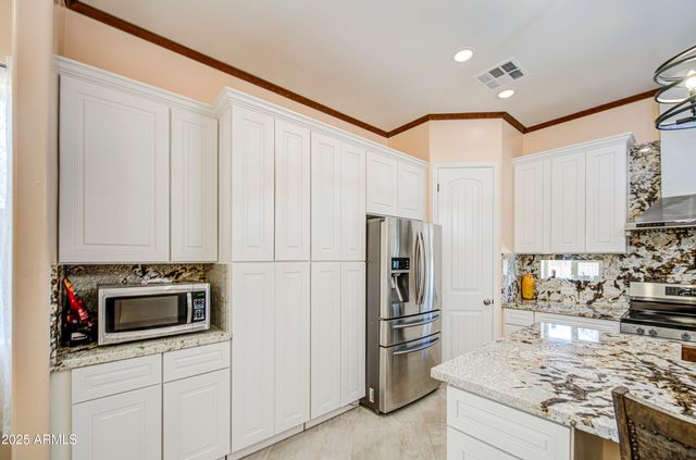 9005 S CALLE SAHUARO --, Guadalupe, AZ 85283