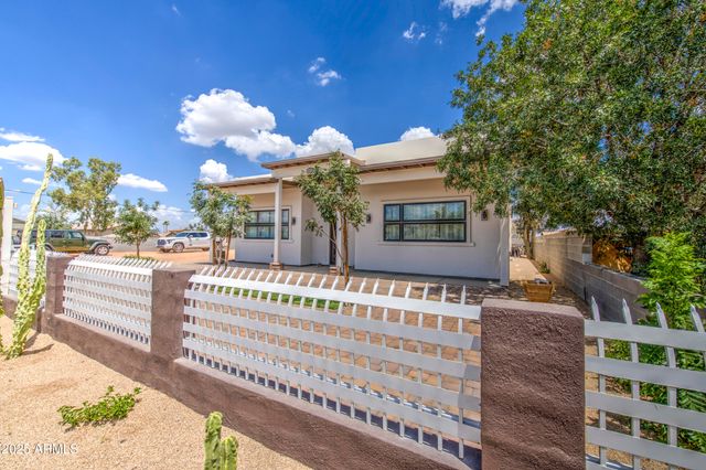 9005 S CALLE SAHUARO --, Guadalupe, AZ 85283