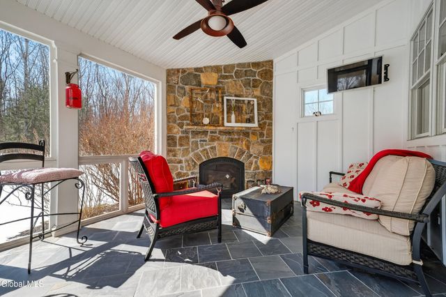 13 Saratoga Farm Road, Malta, NY 12020