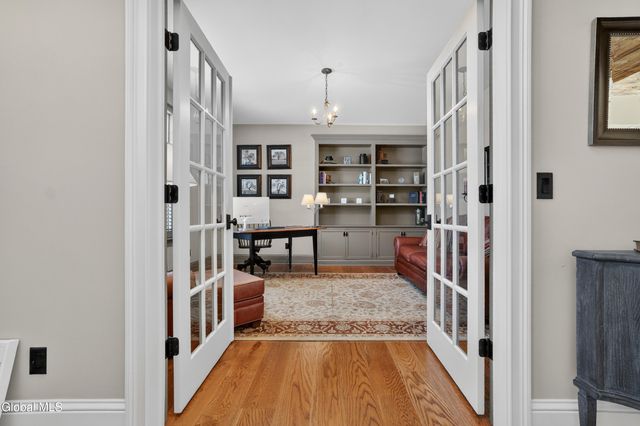 13 Saratoga Farm Road, Malta, NY 12020