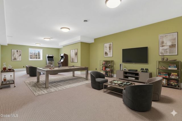 13 Saratoga Farm Road, Malta, NY 12020