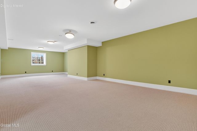 13 Saratoga Farm Road, Malta, NY 12020