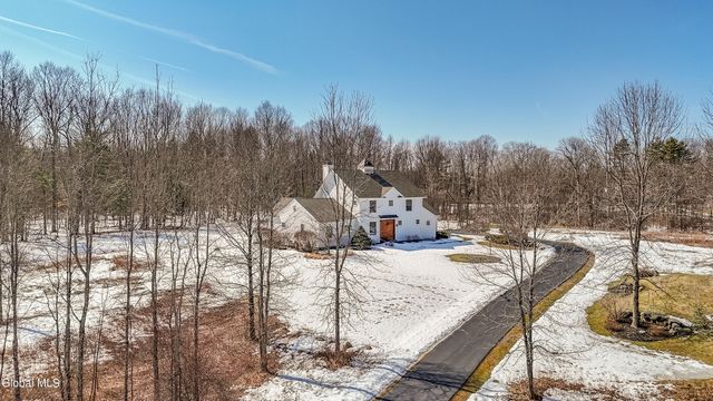 13 Saratoga Farm Road, Malta, NY 12020