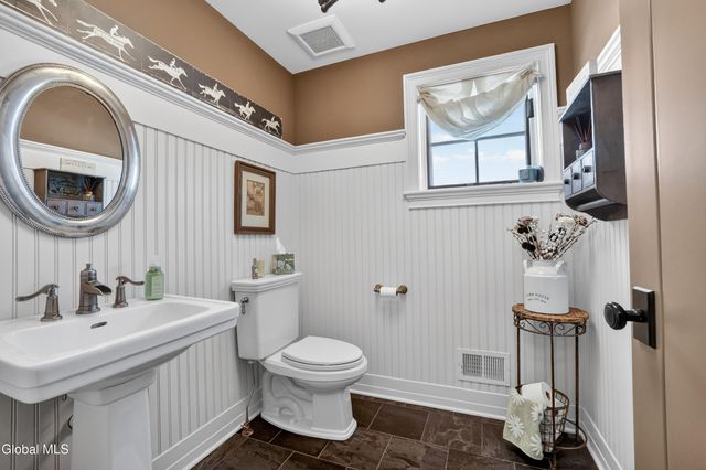 13 Saratoga Farm Road, Malta, NY 12020