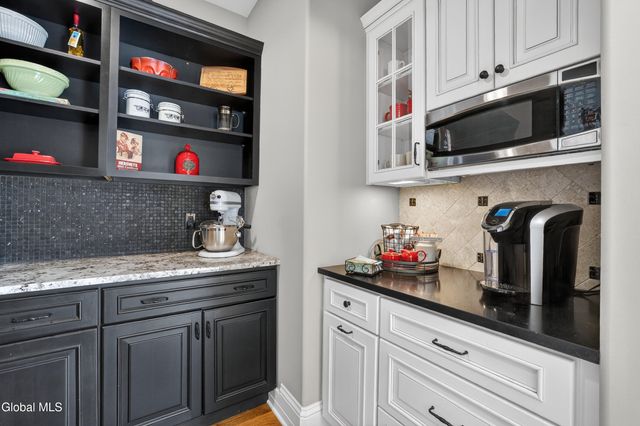 13 Saratoga Farm Road, Malta, NY 12020