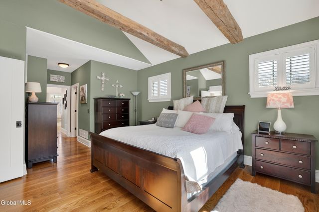 13 Saratoga Farm Road, Malta, NY 12020