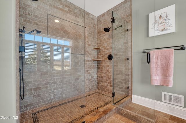 13 Saratoga Farm Road, Malta, NY 12020