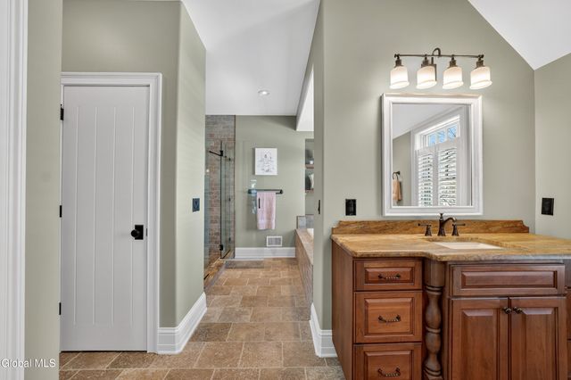 13 Saratoga Farm Road, Malta, NY 12020