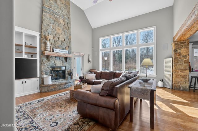 13 Saratoga Farm Road, Malta, NY 12020