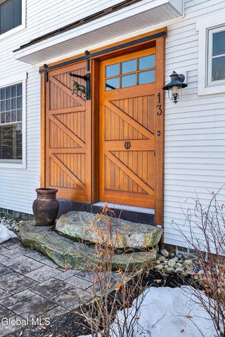 13 Saratoga Farm Road, Malta, NY 12020