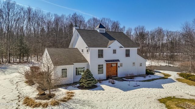 13 Saratoga Farm Road, Malta, NY 12020