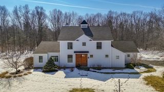 13 Saratoga Farm Road, Malta, NY 12020
