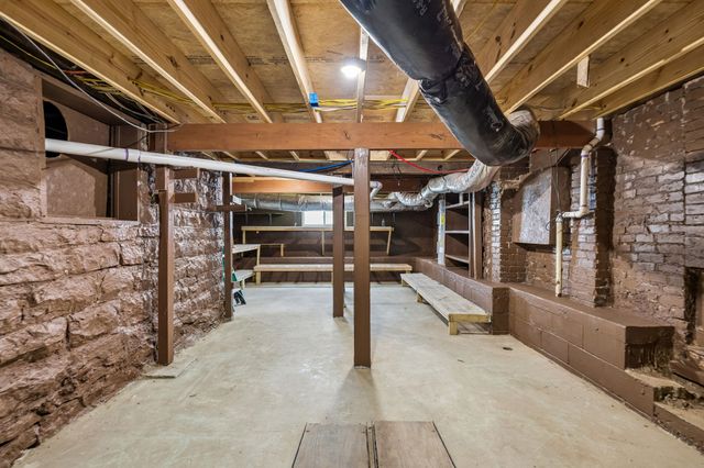 3829 Burrus St, Nashville, TN 37216