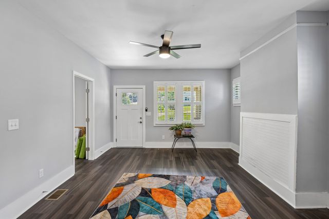 3829 Burrus St, Nashville, TN 37216