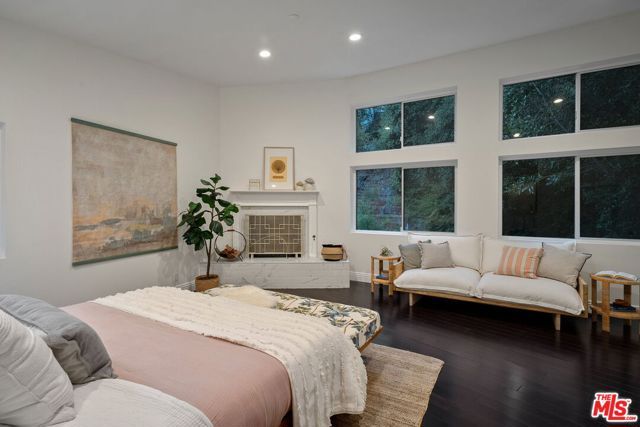 2180 Laurel Canyon Boulevard, Los Angeles, CA 90046