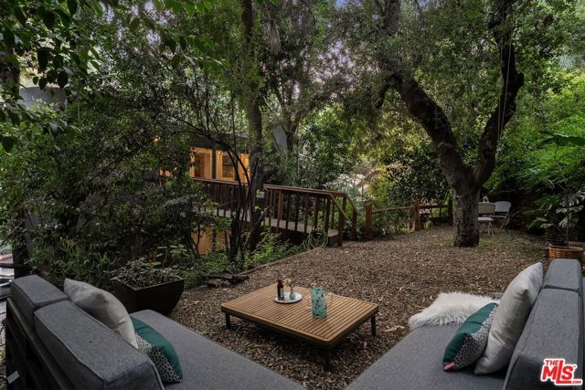 2180 Laurel Canyon Boulevard, Los Angeles, CA 90046