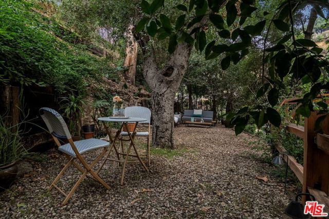 2180 Laurel Canyon Boulevard, Los Angeles, CA 90046