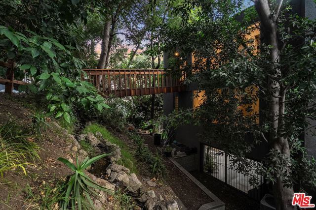 2180 Laurel Canyon Boulevard, Los Angeles, CA 90046