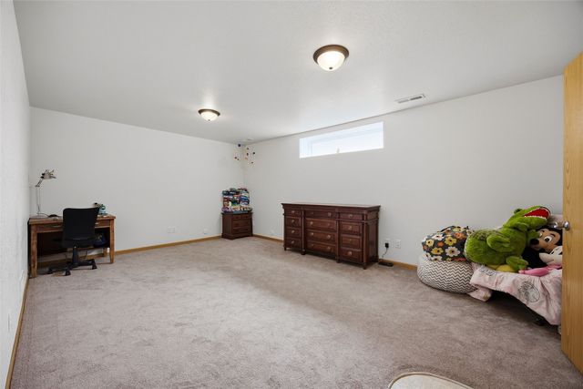 250 S 21st Street Court, Marion, IA 52302