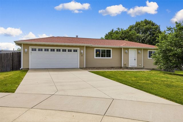 250 S 21st Street Court, Marion, IA 52302