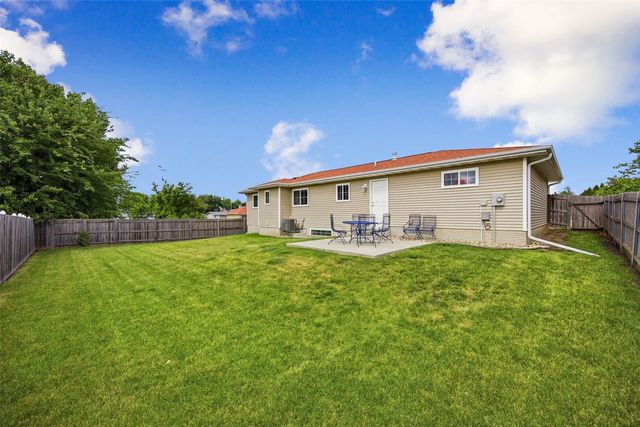 250 S 21st Street Court, Marion, IA 52302