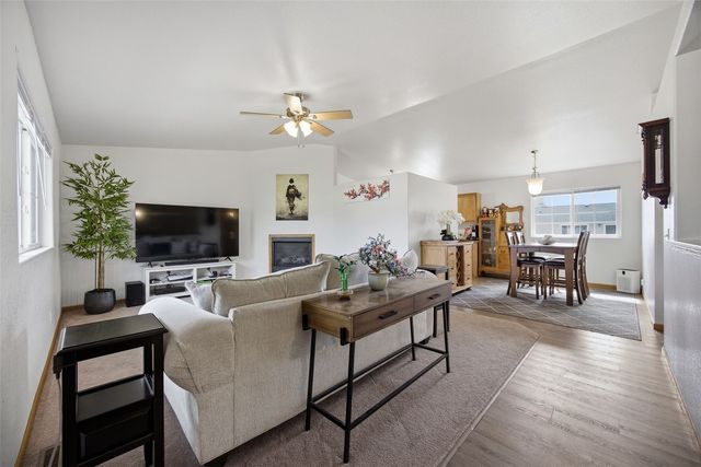 250 S 21st Street Court, Marion, IA 52302