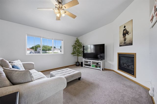 250 S 21st Street Court, Marion, IA 52302