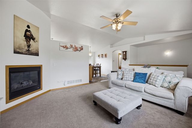 250 S 21st Street Court, Marion, IA 52302